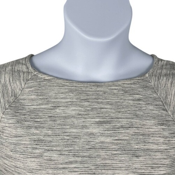 Chico's Faris Fringe Trim Top Gray Heathered Striped Short Sleeve Size L - Picture 5 of 11